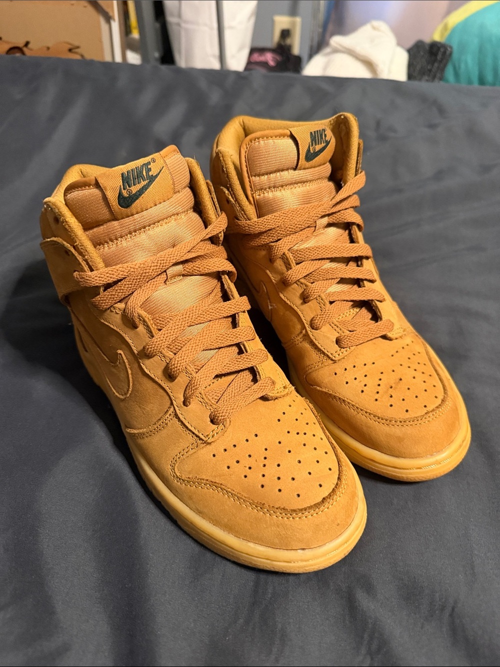 Nike Dunk High Premium GS 'Flax'